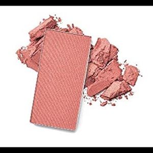 NWT Mary Kay blush “Shy” Chromafusion